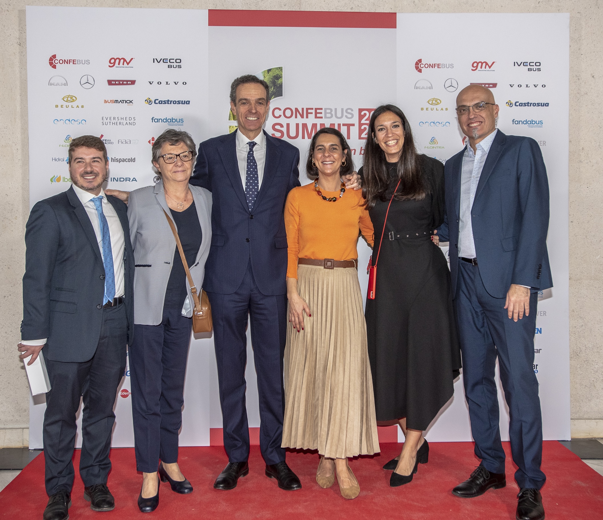 Todo el equipo de Confebus